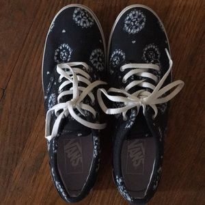 Vans size 7